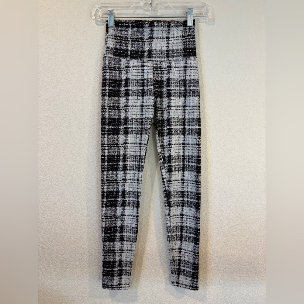 ONA by Yoon Women’s High Rise Pull On Plaid Compression Leggings - XS